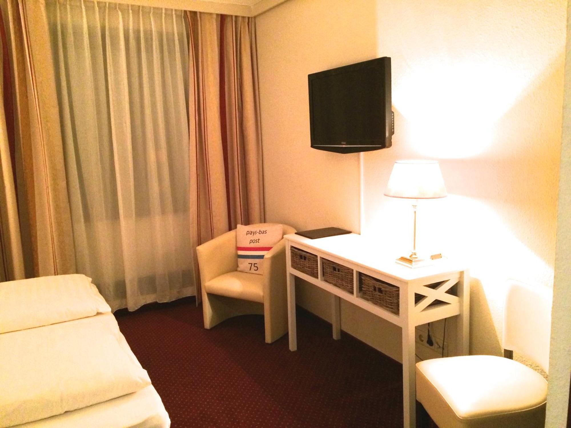 Hotel Waldkur Leer Dış mekan fotoğraf