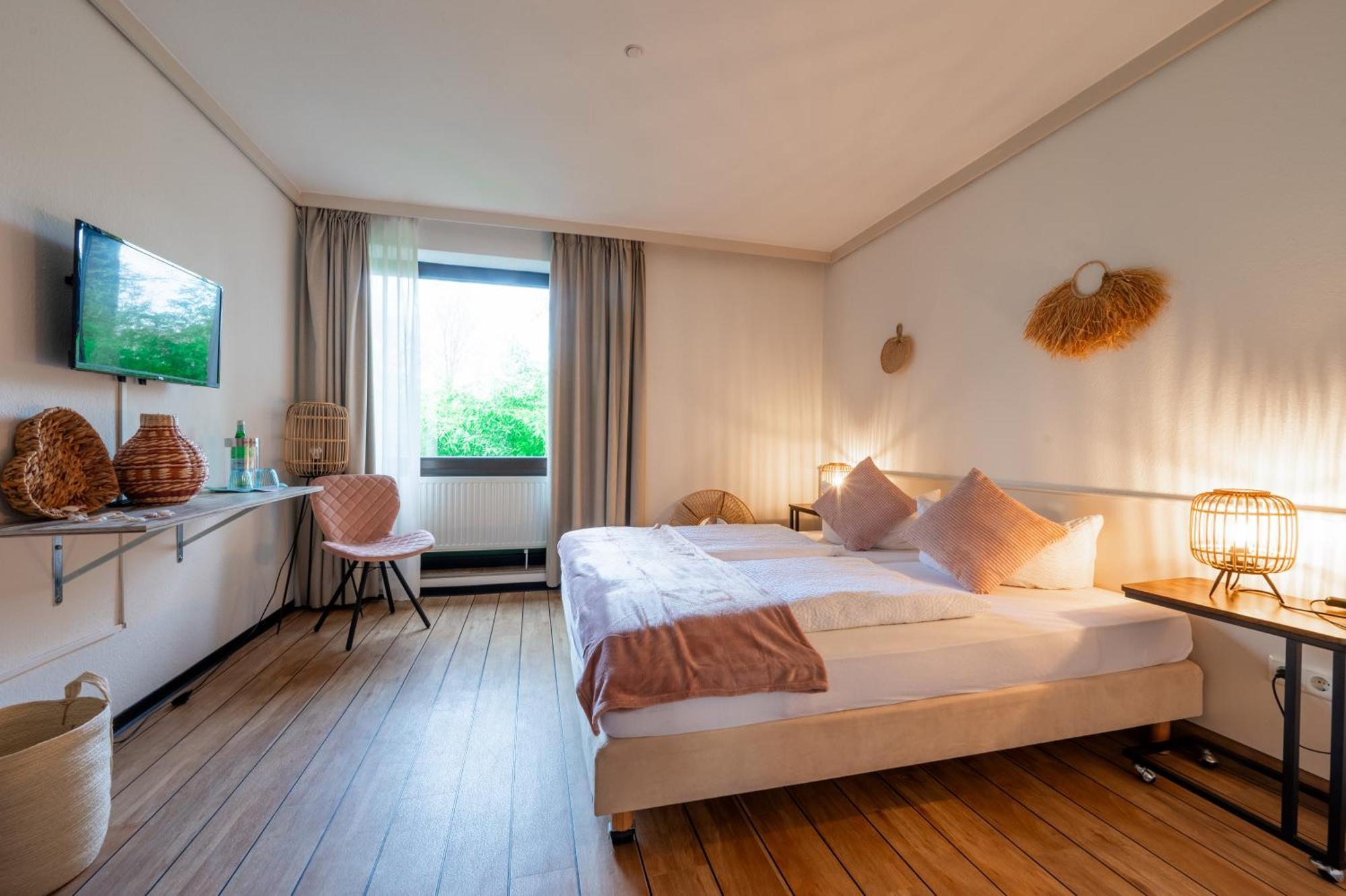 Hotel Waldkur Leer Dış mekan fotoğraf